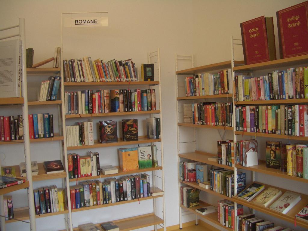 Innensicht der Bibliothek Ellmau